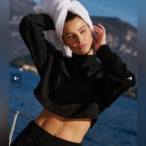 Alo Cropped Serenity Coverup Sweatshirt